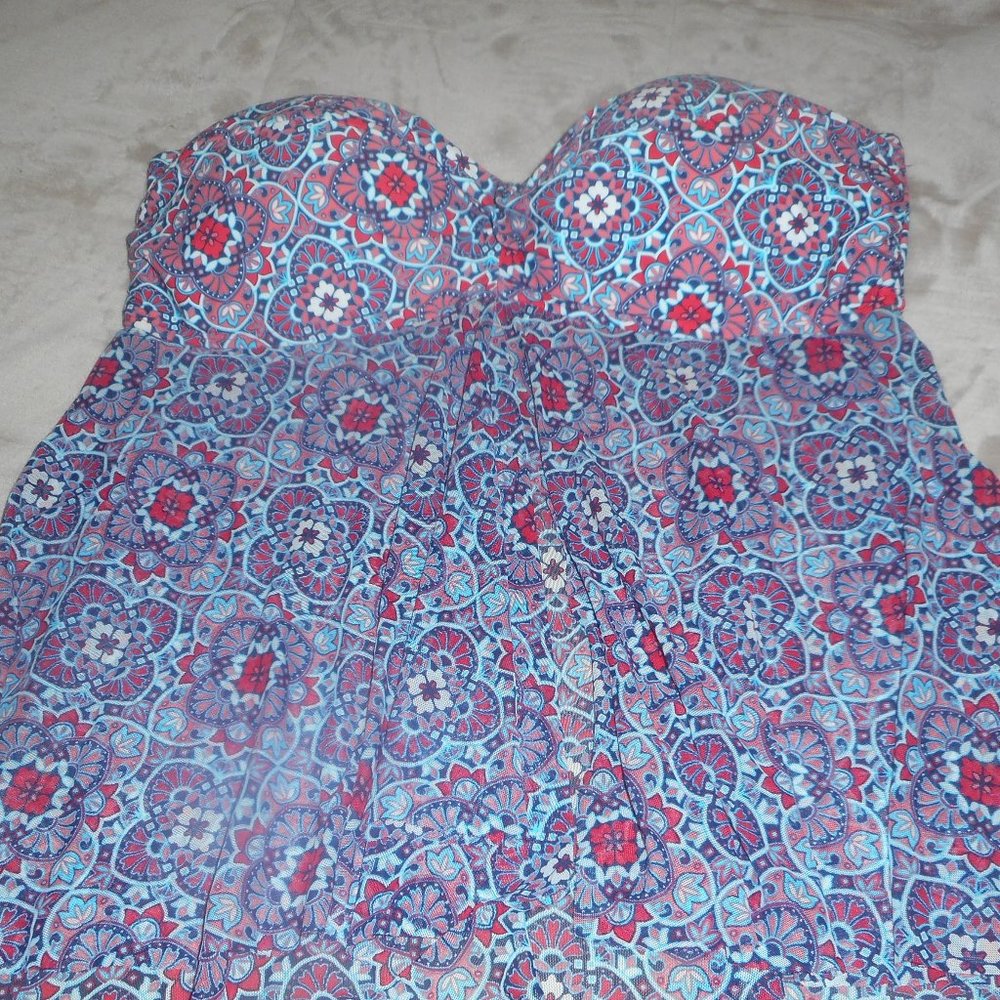 NEW Blue/Red Print Strapless Top